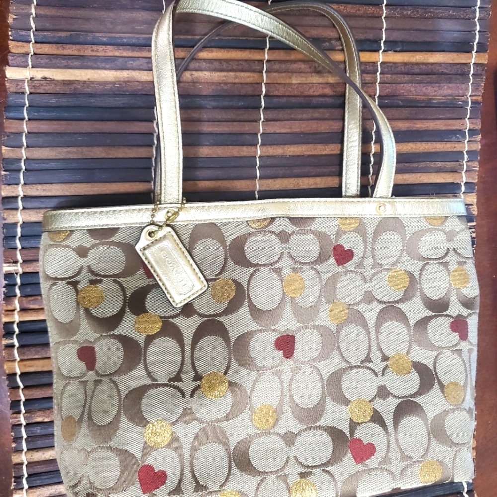 Beautiful Coach Bucket Purse